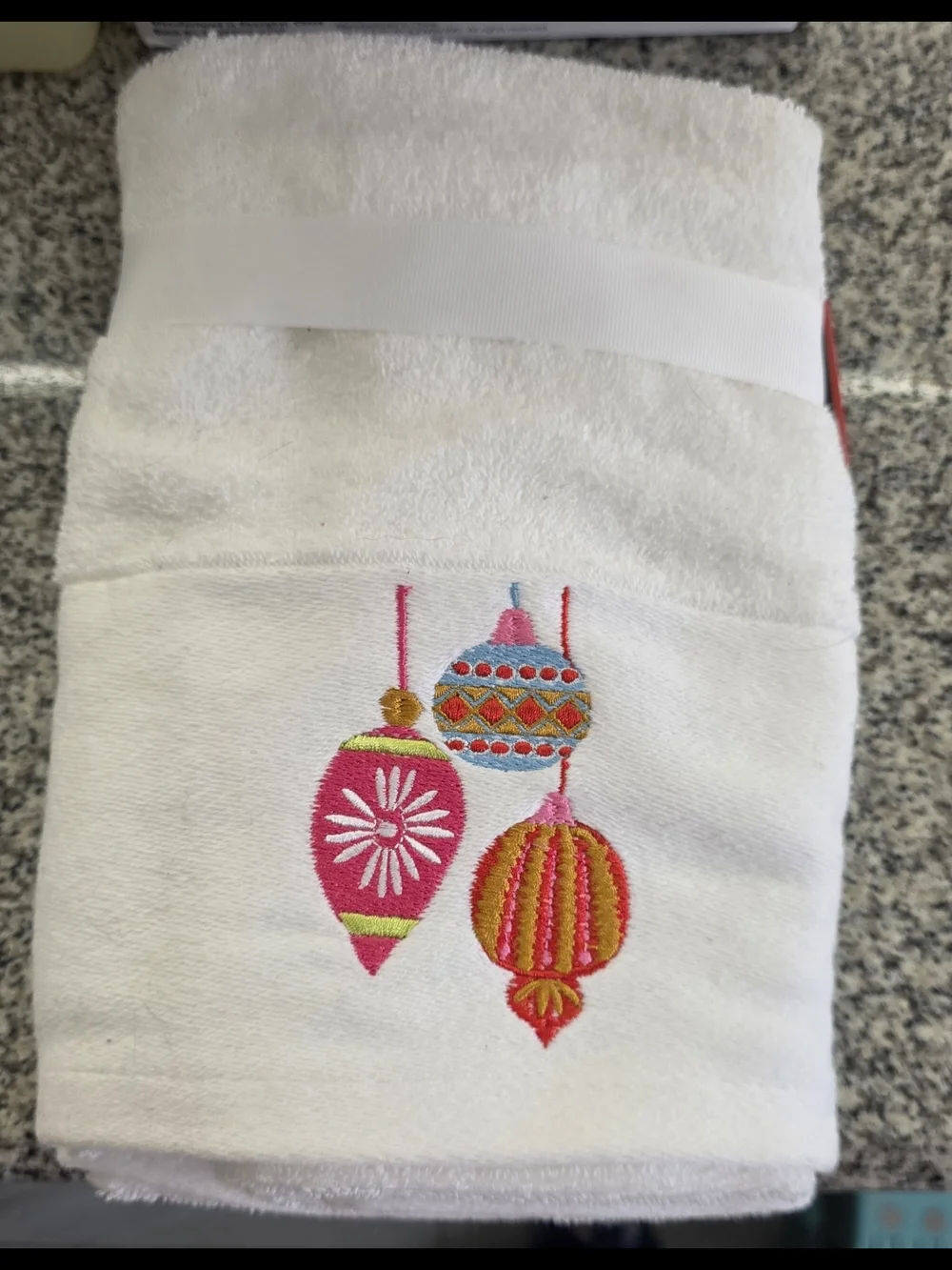 New With Tags Scout Home 2 Piece Hand Towel Set Ornaments Holiday Christmas Xmas